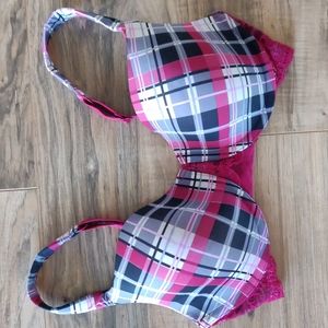 Like new lace and plaid bra